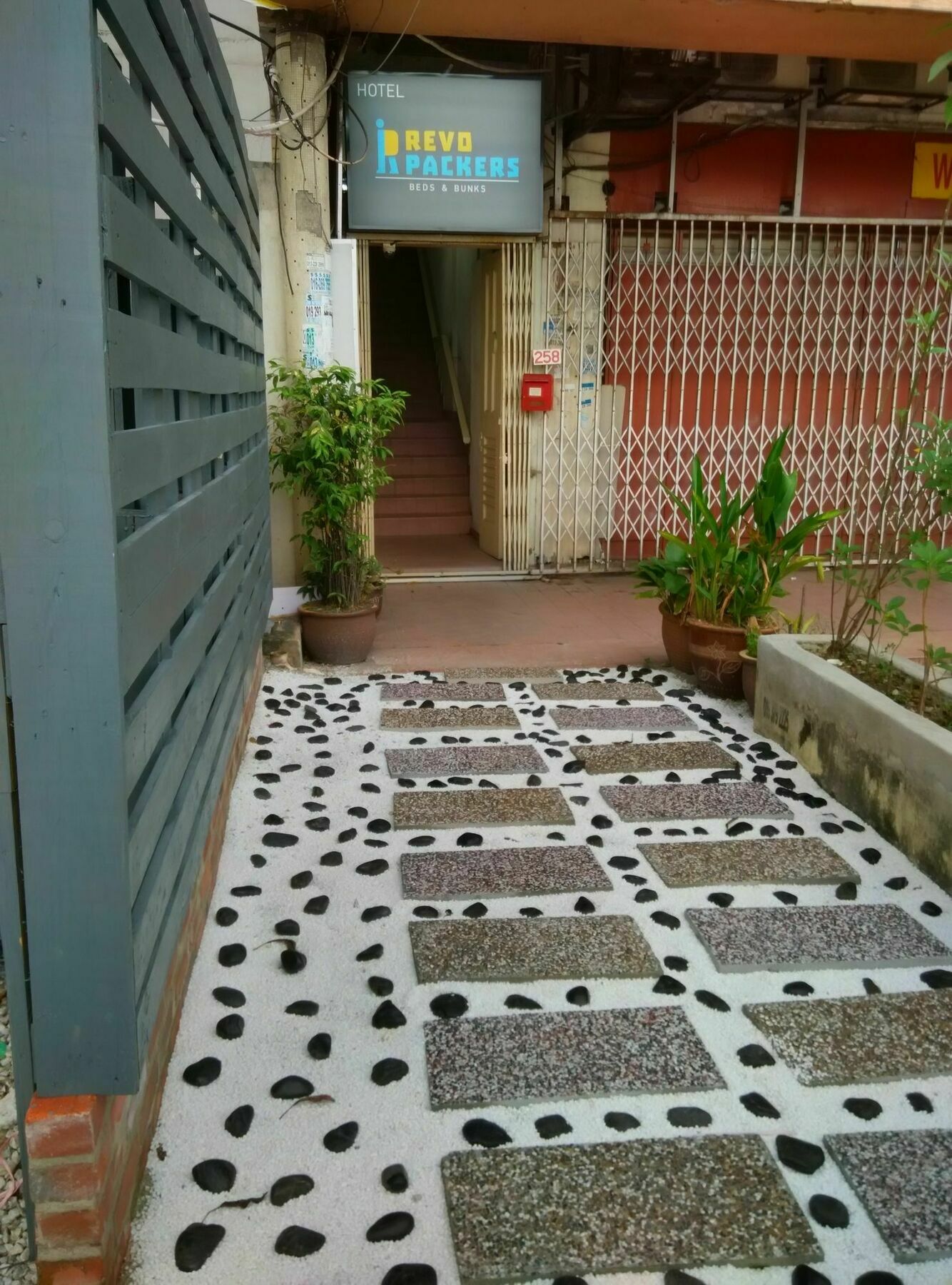 Hostel Revopackers Beds And Bunks Kuala Lumpur Zewnętrze zdjęcie